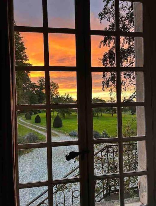 Charming 18Th Century Chateau, Near Bayeux In Calvados, Normandie Livry  Екстериор снимка