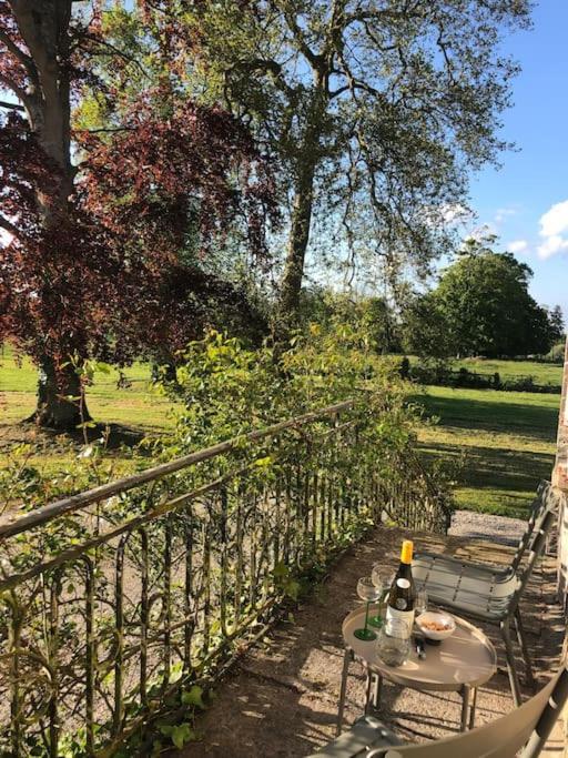 Charming 18Th Century Chateau, Near Bayeux In Calvados, Normandie Livry  Екстериор снимка